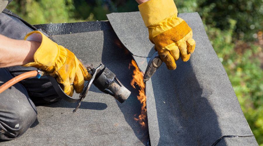 Expert Emergency Roof Repairs services in Clayton, IL